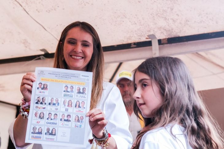 Valencia quiere ser la primera mujer presidenta de la historia de Colombia. Valencia quiere ser la primera mujer presidenta de la historia de Colombia.