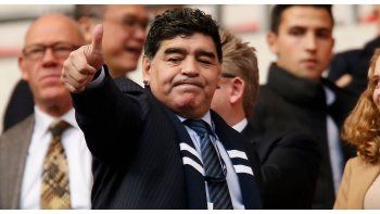Maradona volvió a pegarle a Sampaoli: Regalan el prestigio, quiero volver