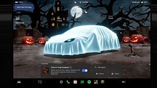 Tesla sumó una experiencia especial para Halloween en algunos de sus vehículos.
