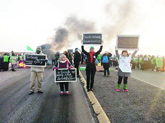 Pesado antecedente. En 2019 las protestas docentes en Chubut derivaron en 17 semanas de huelga, con duro impacto en el año lectivo.&nbsp;