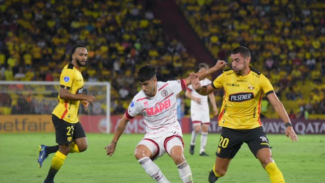 Lanús empató con Barcelona en Ecuador.
