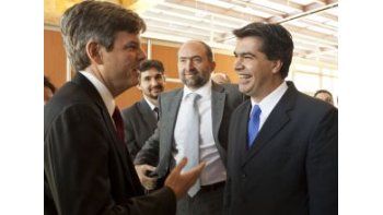Kevin Sullivan y Jorge Capitanich en Los Cardales donde se desarrolla la cumbre de la UIA.