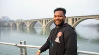 Él es Terrance Leonard, el curioso ingeniero que ganó millones gracias a las criptomonedas.