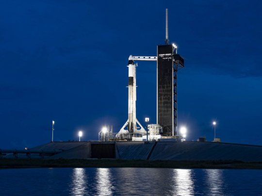 La nave Inspiration4 de SpaceX﻿, está orbitando la Tierra a una altura que a veces alcanza los 590 kilómetros.