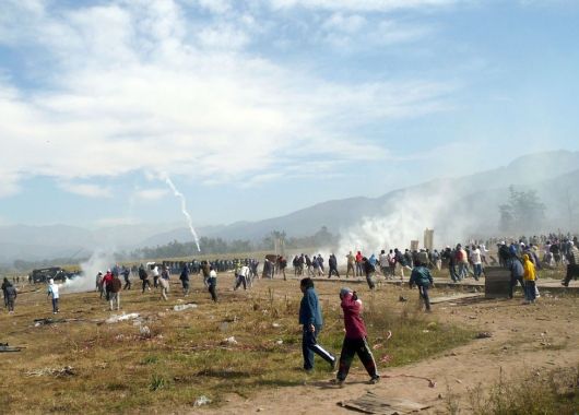Desalojo violento en Jujuy dejó tres muertos y renunció el ministro de Gobierno (foto 1)
