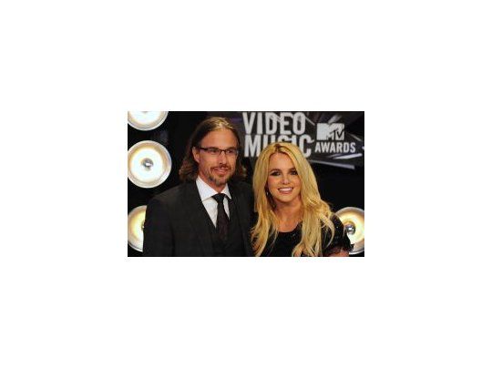 Britney Spears ha salido con su ex agente Trawick desde mayo del 2010.