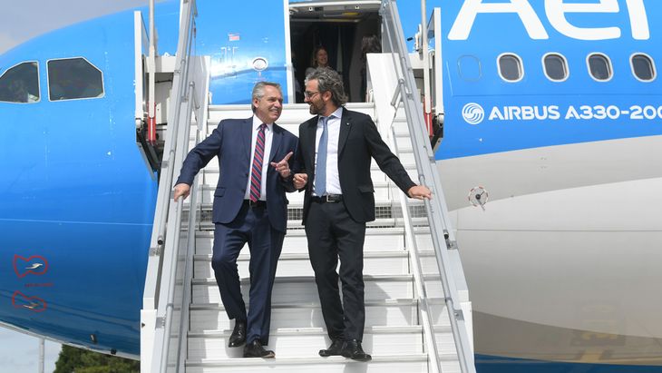 Antes de reunirse con Macron, Alberto Fernández recibió una condecoración de la Universidad de La Sorbona.