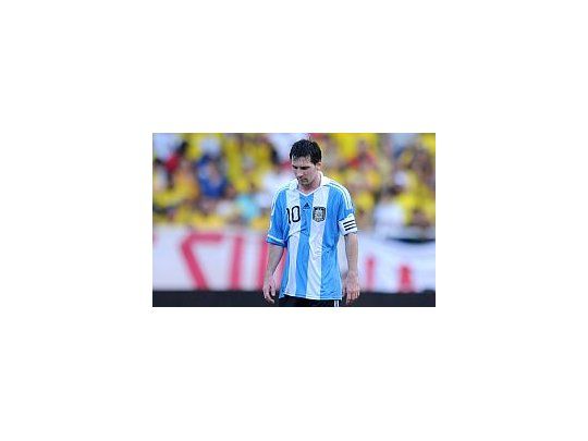 Messi volvió muy cansado de jugar con la Selección.