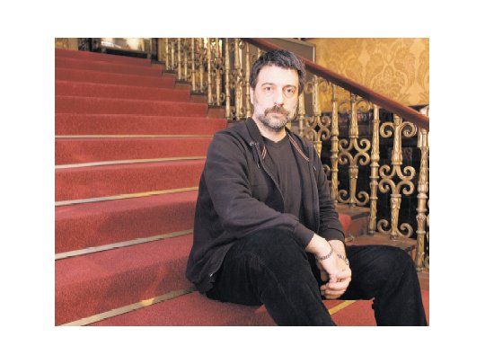 Zorzoli. “Las damas de esta obra no hablan desde sus convicciones propias sino desde ciertos lugares comunes, y desde ciertos prejuicios que van más allá de la clase a la que parecen pertenecer”. Foto: Mariano Fuchilla