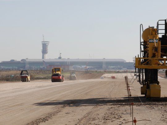 AVANCE DE OBRA PISTA DE RODAJE EZEIZA.JPG