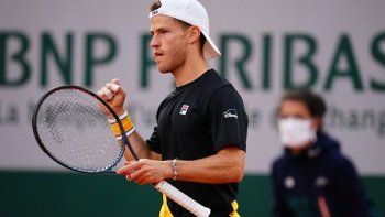 Diego Schwartzman se clasificó a los cuartos de final de&nbsp;Roland Garros&nbsp;al derrotar al italiano&nbsp;Lorenzo Sonego.