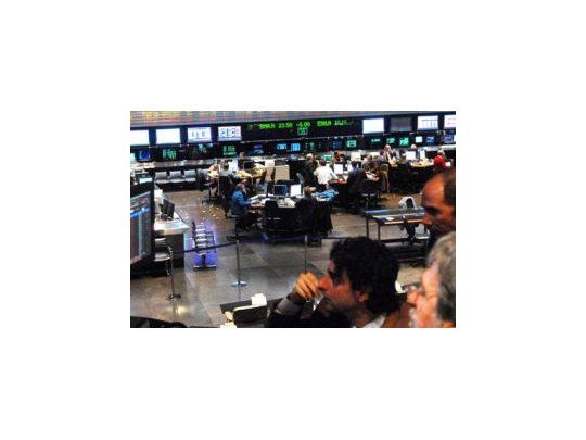 Bonos avanzaron 2,4% y Merval 0,8%