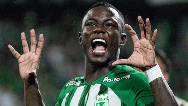 Escándalo en Boca: Marino Hinestroza recibió una oferta de Vasco da Gama y se iría a Brasil