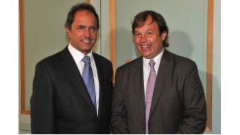 El gobernador Daniel Scioli junto al concejal electo Mariano Cascallares.