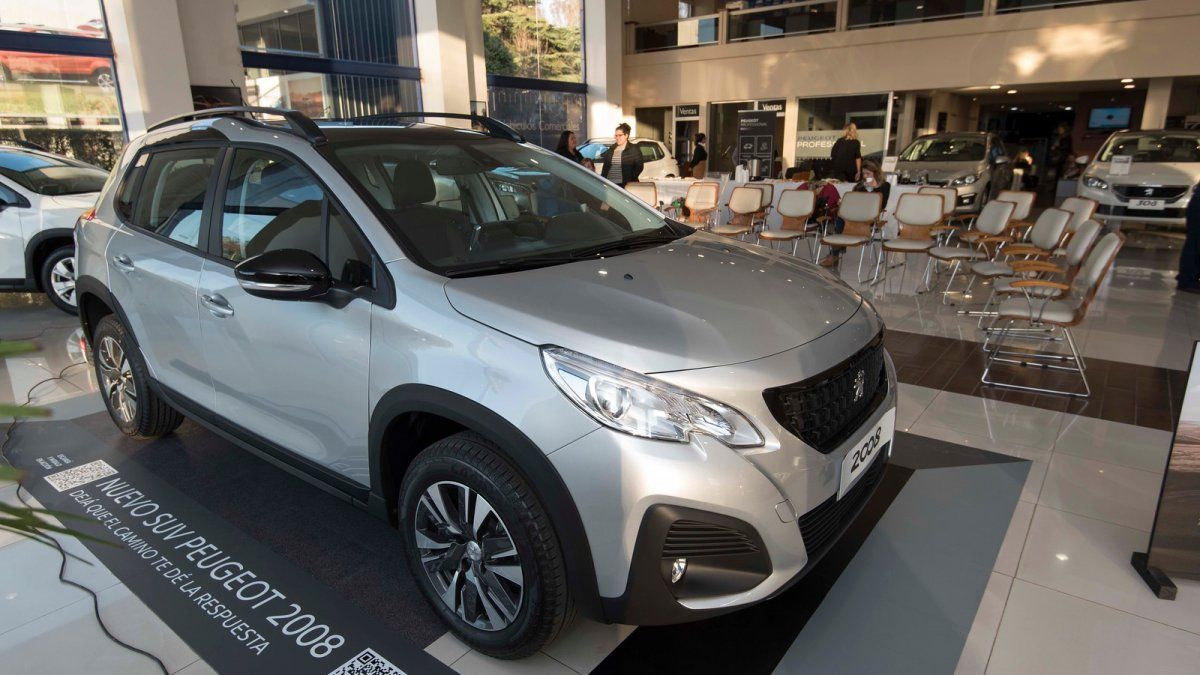From December, 0km of more than ,700,000 will pay the luxury tax