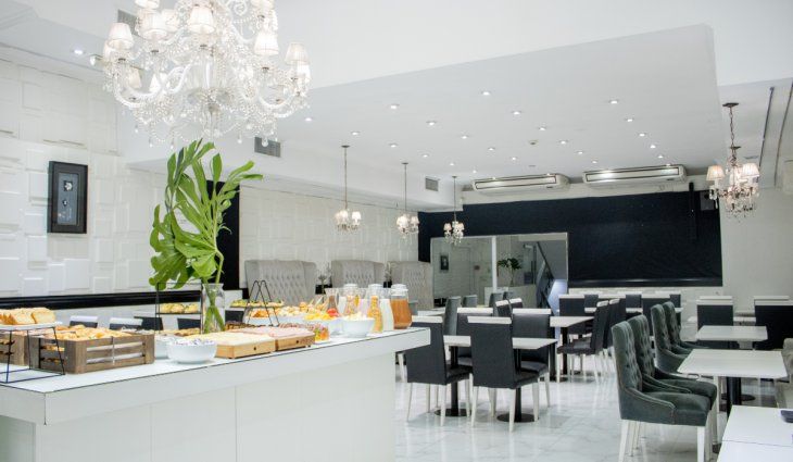 The hotel also has a Health Club that invites you to relax with its hydromassage and sauna. The hotel also has a Health Club that invites you to relax with its hydromassage and sauna.