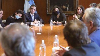 El Gobierno convocó a laboratorios a trabajar en un nuevo acuerdo de precios.