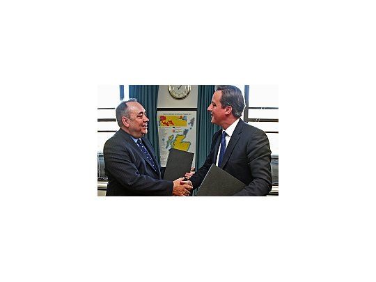 Cameron firmó acuerdo para que Escocia realice referéndum de independencia