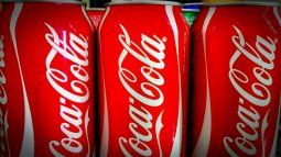 coca-cola gano 16% menos en el cuarto trimestre pero conforma a los inversores
