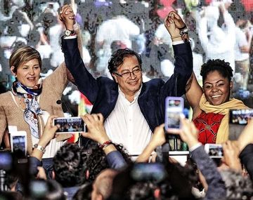Gustavo Petro y Francia Márquez hicieron historia al convertirse en la primera fórmula de izquierda en alcanzar la presidencia de Colombia. 