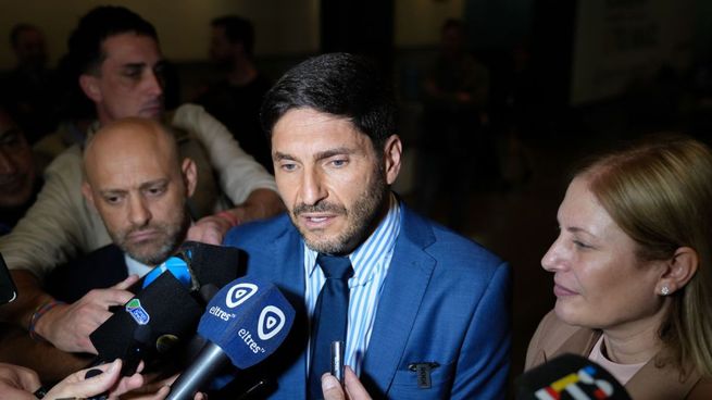 El gobernador de Santa Fe, Maximiliano Pullaro.