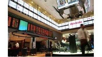 Bovespa retrocedió un 0,5% y el real se apreció a 3,950
