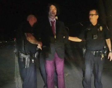 No tan rápido: dan a conocer imágenes del arresto del actor de The Flash Ezra Miller