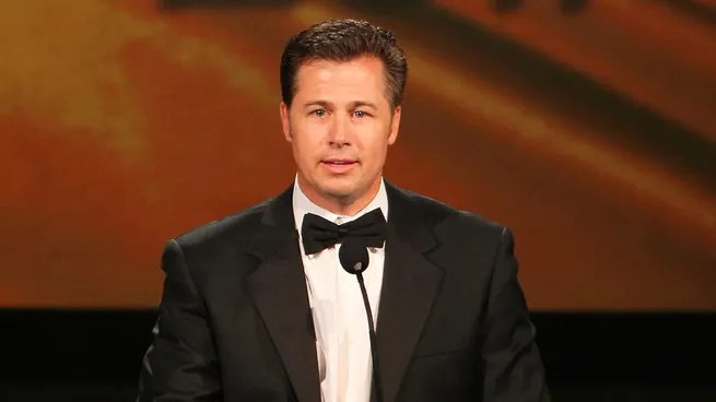 El hermano perdido de Brad Pitt que triunfa en un mundo completamente diferente.