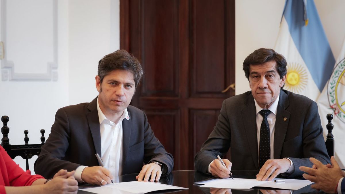 Axel Kicillof y Carlos Sadir se reunieron en Jujuy y firmaron convenios de cooperación