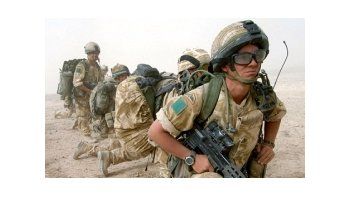 El ministerio de Educación colabora con la academia militar de Sandhurst y busca la forma de convertir a ex oficiales del Ejército rápidamente en profesores.