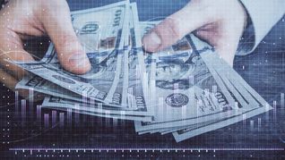 Los ejecutivos de la bolsa porteña aconsejaron realizar inversiones en bonos en pesos y acciones, locales e internacionales. Los ejecutivos de la bolsa porteña aconsejaron realizar inversiones en bonos en pesos y acciones, locales e internacionales.