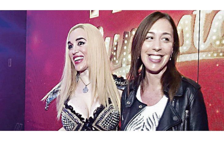 Verano. María Eugenia Vidal se divirtió con las imitaciones de Fátima Florez.