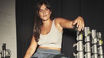 cuatro influencers homenajean a mujeres y personas no binarias con linea de ropa deportiva