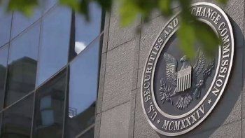 En base a cálculos del mercado, la oferta en términos de valor presente de los nuevos bonos que se entregarán en el canje, equivalen a 54,8 dólares promedio por cada 100 dólares de deuda nominal.