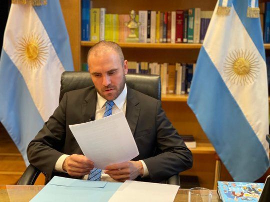 Martín Guzmán participando en el Foro Económico de San Petersburgo.