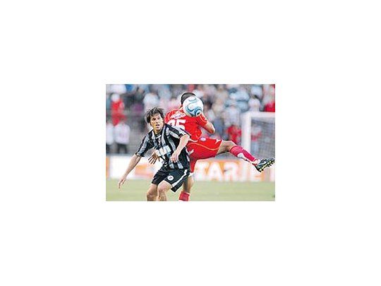 Estudiantes y Argentinos Juniors se verán por tercera vez en una semana. Este partido es decisivo porque uno será finalista de la Copa Sudamericana.