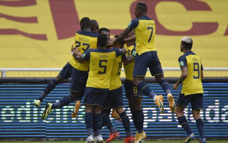 Ecuador goleó a Colombia en Quito.