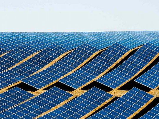 Un estudio de WoodMac muestra que los costos de la energía solar podrían caer entre un 15% y un 25% durante la próxima década.