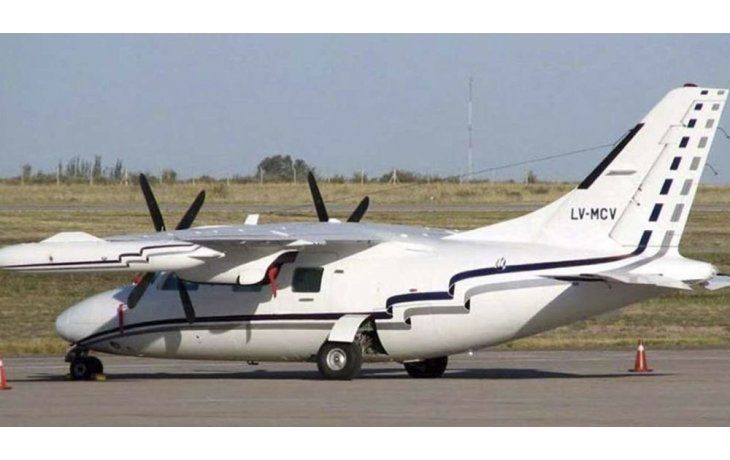 Se trata del avión Mitsubishi matrícula LV-MCV que desapareció el pasado 24 de julio con tres personas a bordo, de las cuales hasta ahora las autoridades no obtuvieron rastros.
