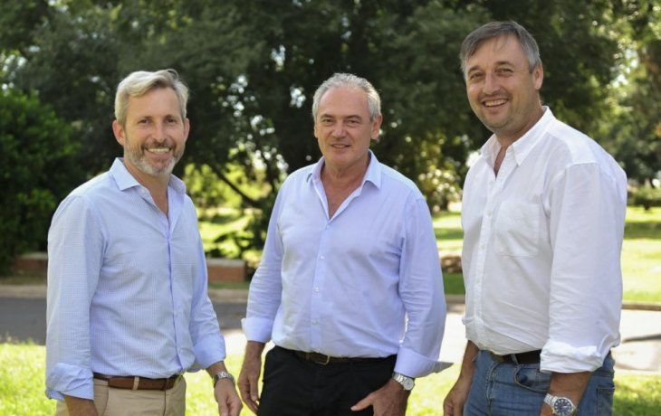 Respaldo. Frigerio, con la fórmula entrerriana que respalda la Rosada: Benedetti-Hein. Luego le brotó un dirigente que fuerza una PASO.