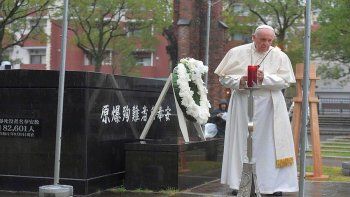 El papa Francisco recordó el  indescriptible horror sufrido en su propia carne por las víctimas de  la bomba atómica estadounidense lanzada sobre Nagasaki el 9 de agosto de  1945,      que mató unas 74.000 personas.