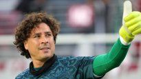 Guillermo Memo Ochos no fue convocado para esta Fecha FIFA pero visitó el CAR por compromisos comerciales con los patrocinadores del Tri.