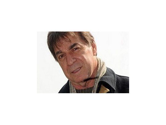 Carlos Moreno.
