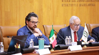 Zoé Robledo, titular del IMSS.