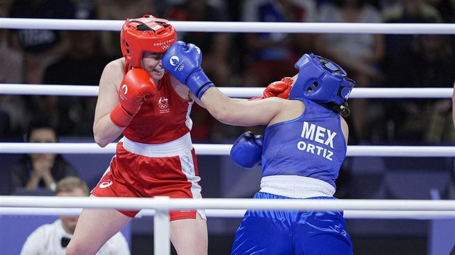 La australiana Caitlin Parker venció a la mexicana Citlalli Vanessa Ortiz en la ronda preliminar femenina de boxeo de 75 kg, durante los Juegos Olímpicos de París 2024. 