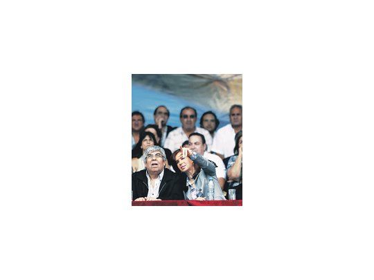 Hugo Moyano y Cristina de Kirchner, una imagen que el camionero quiere que se repita en su acto en River.