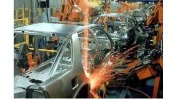 La producción industrial cayó 2,2% en primer trimestre del año