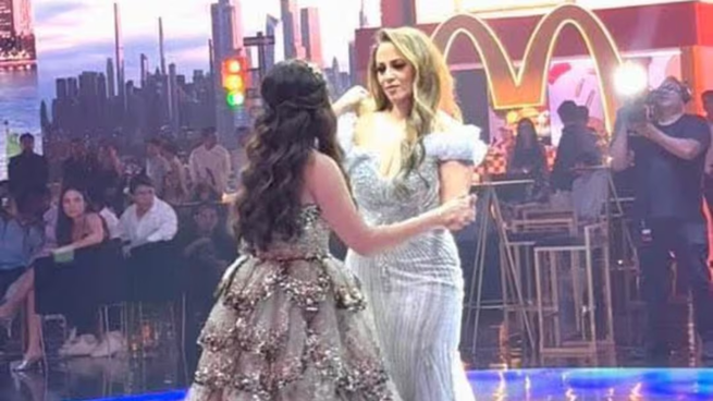 imágenes de la fiesta de XV de la empleada de PEMEX.