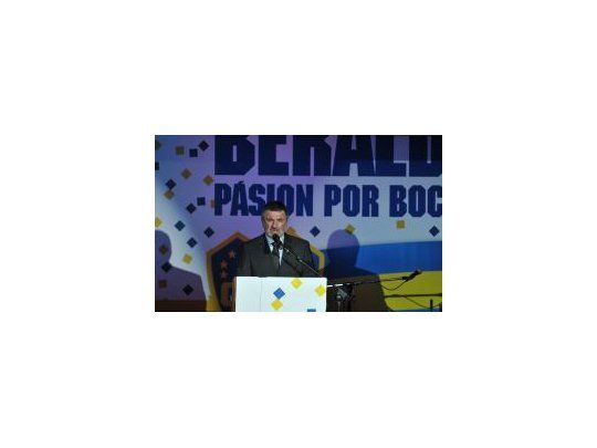 Entre otras cosas, José Beraldi prometió una cancha para 70.000 hinchas.