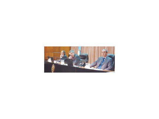 Los jueces Gerardo Larrambebere, Miguel Pons y Guillermo Gordo dieron ayer su veredicto.